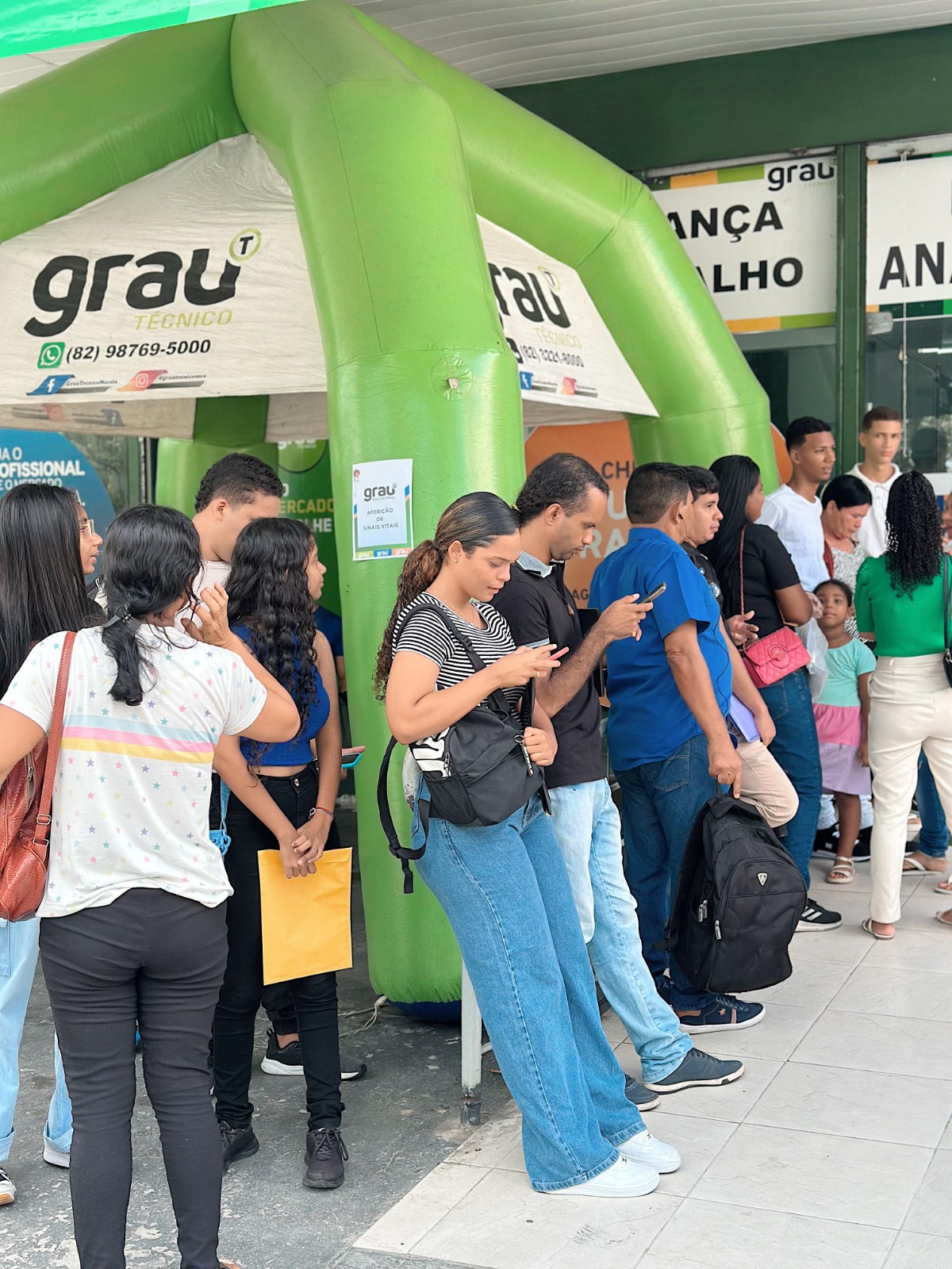 Feira de Empregabilidade do Grau Educacional Farol oferece mais de 350 vagas de trabalho e estágio em Maceió