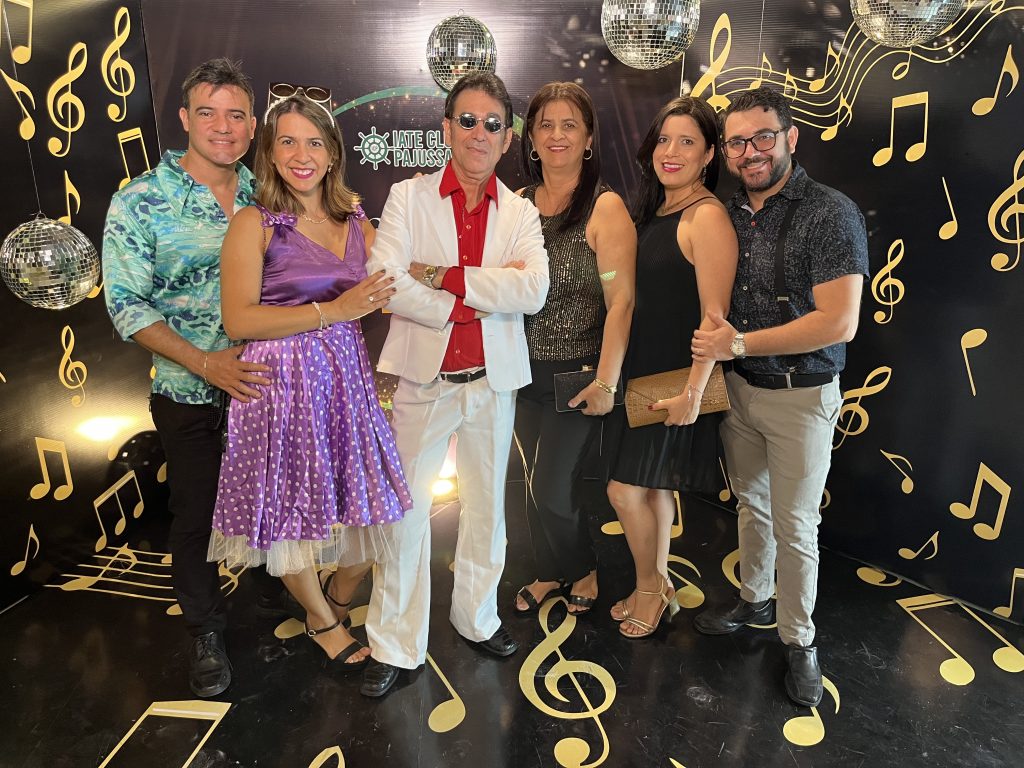 Iate Clube Pajussara revive o glamour no Baile Anos Dourados