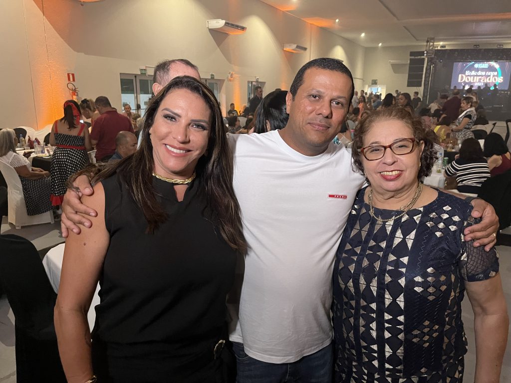 Iate Clube Pajussara revive o glamour no Baile Anos Dourados