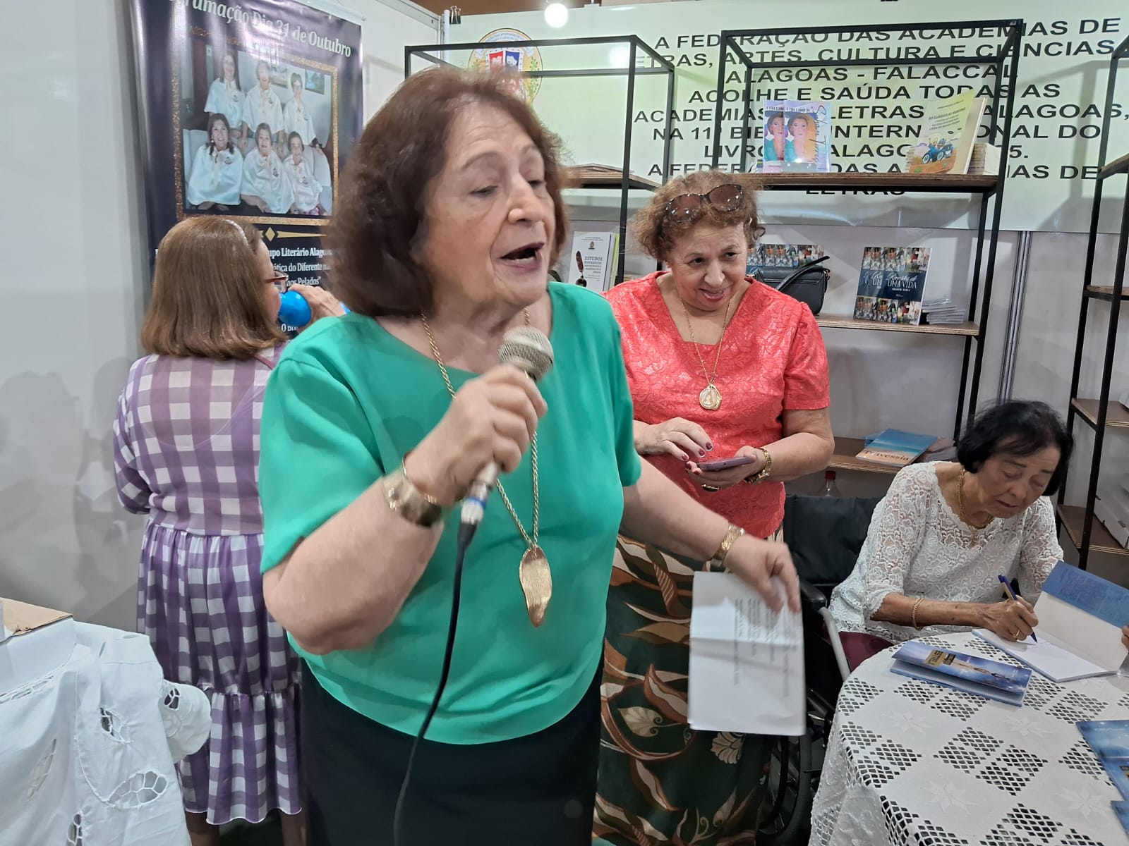 Grupo Literário Alagoano brilha na Bienal do Livro com cinco lançamentos de sucesso